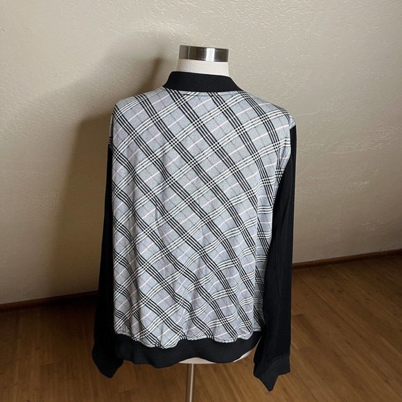 Torrid Bomber Jacket Womens 1X Black White‎ Pink Plaid Twill Snap Front - Picture 8 of 10